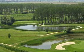 Radisson Sas Birdland Resort And Spa
